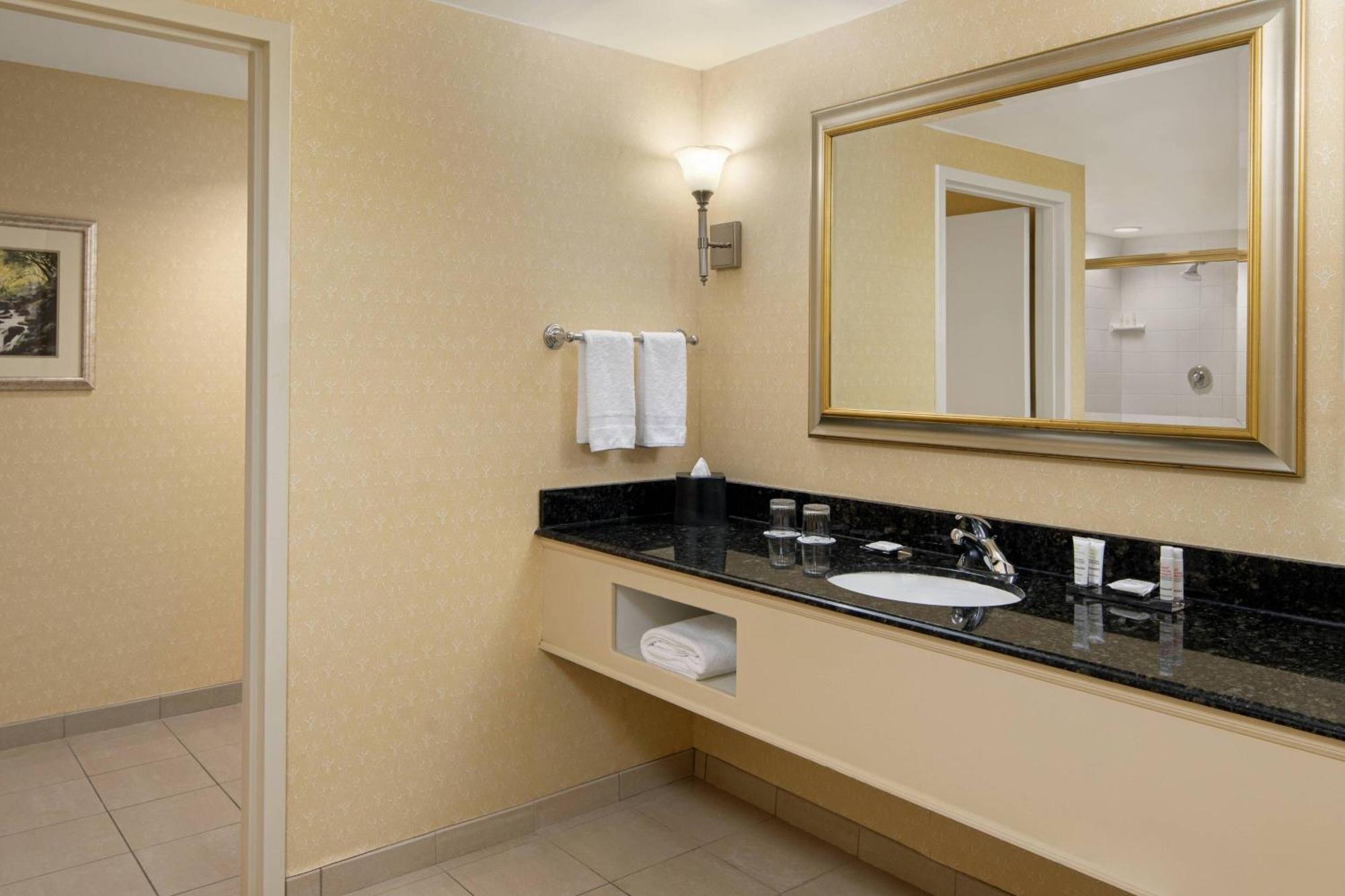 Spartanburg Marriott Bagian luar foto